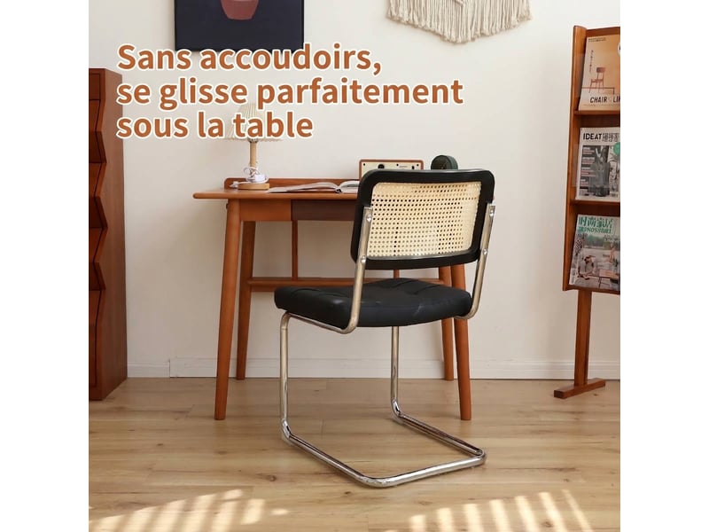 Lot de 2 chaises de salle à manger luge avec pieds chromés, dossier en rotin et assise en simili cuir noir, style moderne - Conforama W