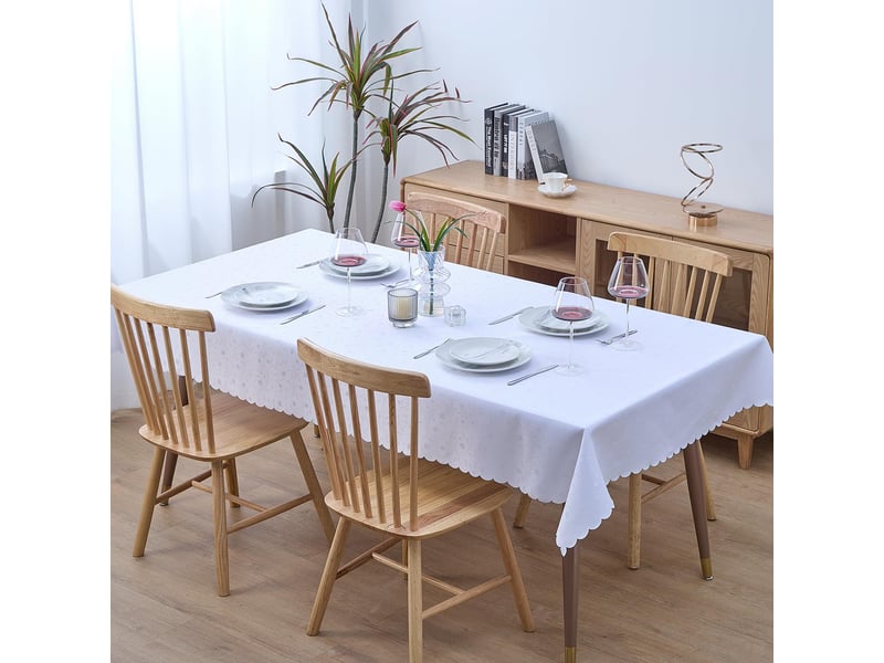 Nappe de table - 130x220 cm - nappe imperméable effet lotus et anti-taches - blanc - Conforama C