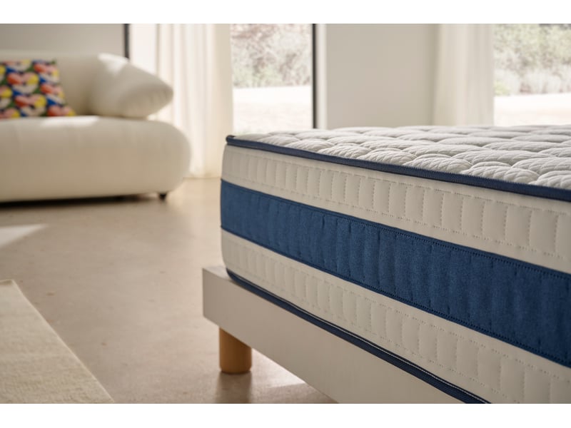 Matelas à mémoire de forme luxury air balance - mi-ferme, accueil mémoire de forme, 4 poignées 8435720075151 - Conforama D