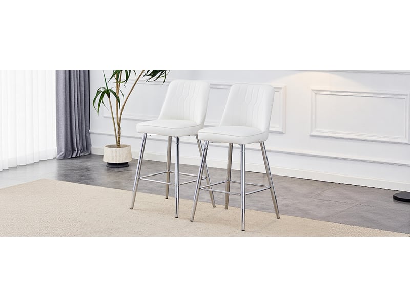  Lot de 2 tabourets de bar blancs en simili cuir avec pieds en métal argenté, hauteur 100 cm, pour îlot de cuisine.  - Conforama W