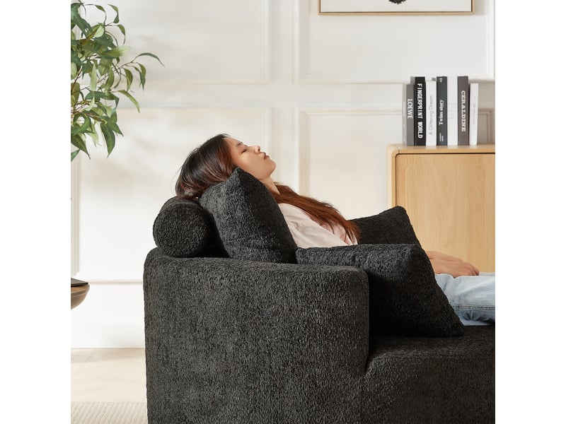Fauteuil une place en chenille noire, fauteuil lounge moelleux avec coussins, 127 x 127 x 82 cm, sans montage pour salon ou chambre - Conforama W