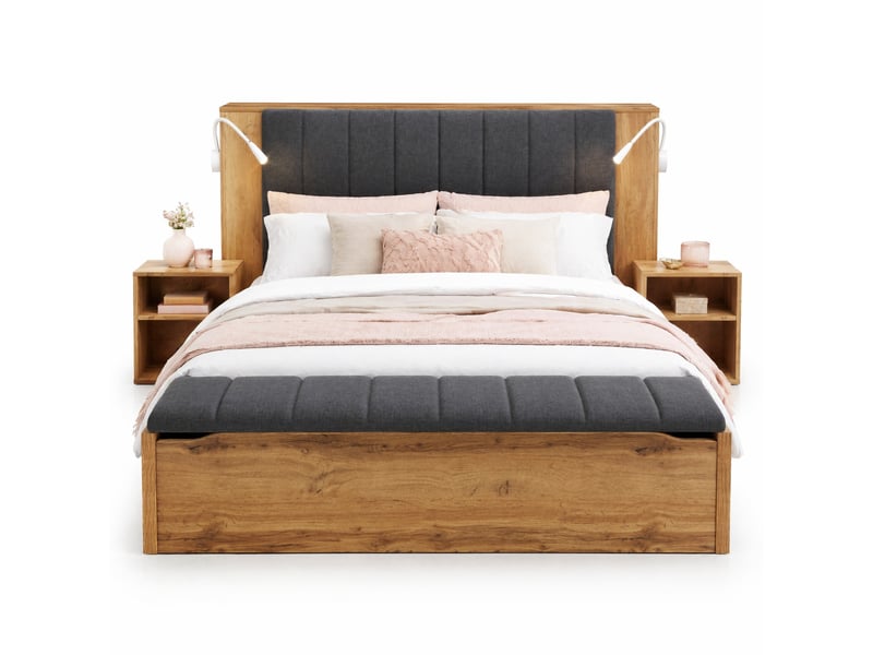 Lit double 180 x 200 cm couleur chêne avec chevets, banc coffre et lampes usb - Conforama A