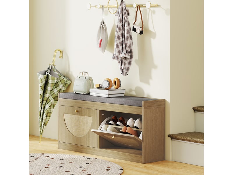 Banc à chaussures avec assise rembourrée, portes avant en rotin, étagère réglable pour 8 paires de chaussures, couleur naturelle  - Conforama C
