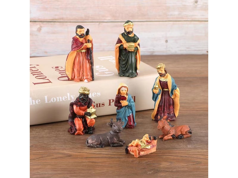  Lot de 9 santons de noël en résine – lumières et décoration  - Conforama B