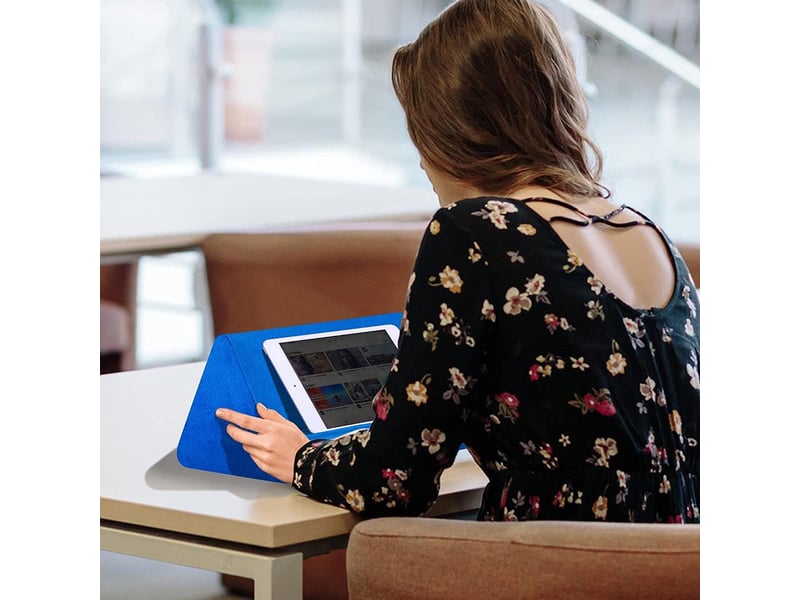  Support de tablette doux avec poche bleu 28.5x23.5x19cm  - Conforama B