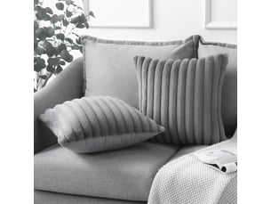 Lot de 2 housses de coussin 45 x 45 cm peluche gris clair chicfurn