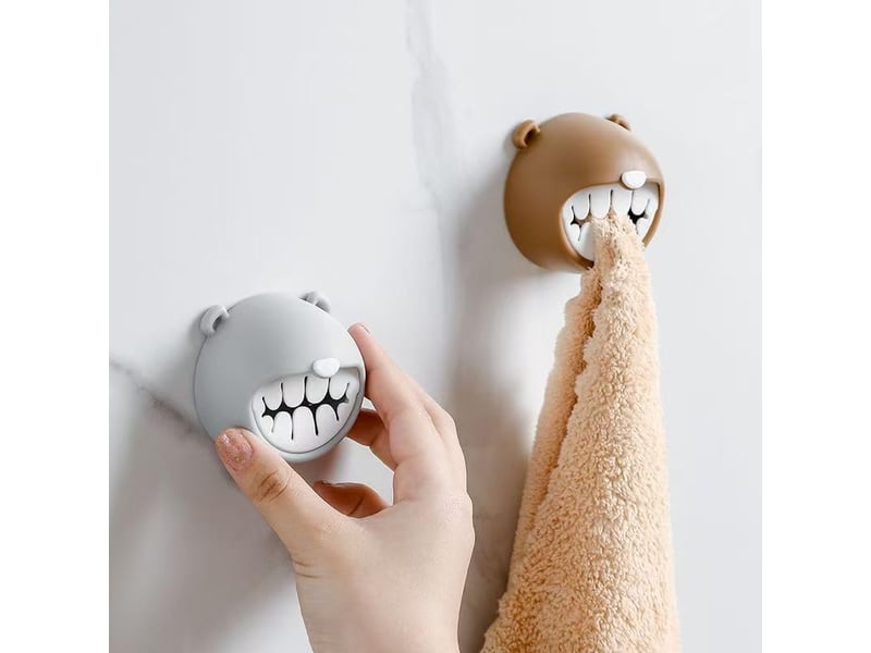  Crochets muraux ours mignons pour serviettes, cintres de salle de bain autocollants, lot de 2, marron et gris  - Conforama A