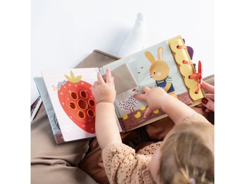  Livre d'activites bebe le  jardin 13955 - Conforama B