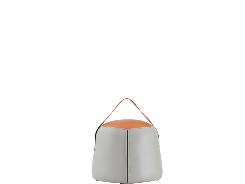 Repose-pied ottoman avec assise rembourrée, poignée de transport et format compact en pu gris et orange 34,5 × 34,5 × 29 cm - Conforama E