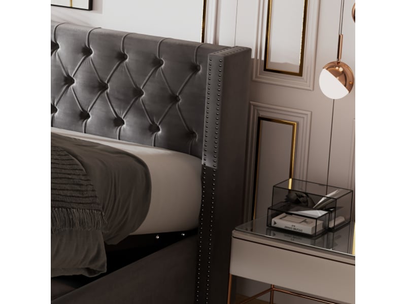Lit coffre 140x200 cm gris en tissu flanelle avec tête et pied capitonnés, rivets décoratifs et relevage hydraulique  - Conforama R