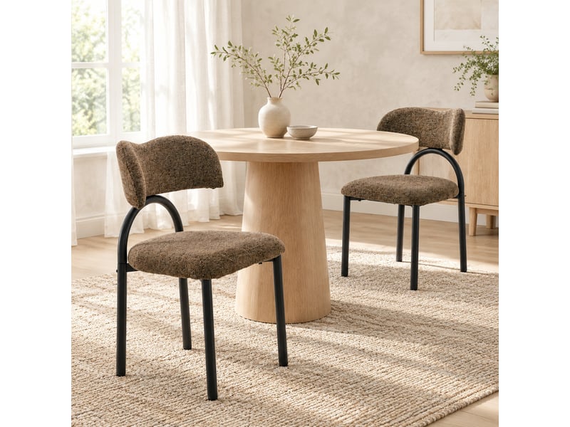  Lot de 2 chaises de salle à manger marron en tissu avec piètement en métal noir, sans table  - Conforama D