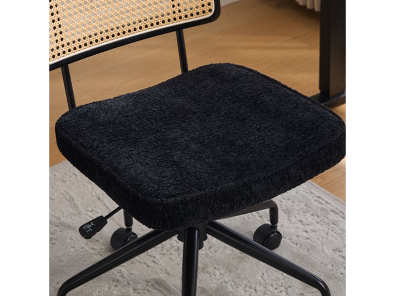  Chaise de bureau vintage en rotin avec roulettes – siège chenille noir, pivotante et réglable, cadre en bois  - Conforama D