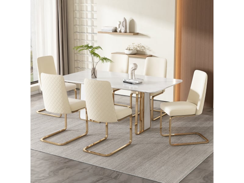  Lot de 6 chaises de salle à manger en velours beige avec dossier à motif losanges, pieds en métal doré, sans accoudoirs  - Conforama C