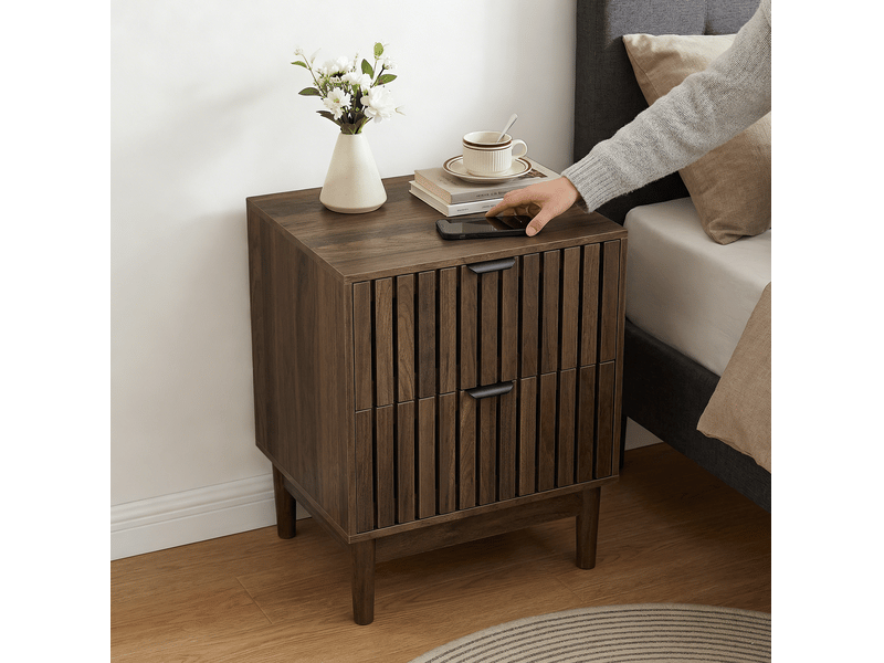  Table de chevet 45x39x56,5 cm avec 2 tiroirs en mdf noyer foncé, design à lattes, meuble de rangement pour chambre, salon  - Conforama D