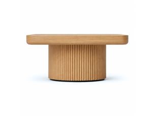 Table basse en bois naturel 78 cm, plateau carré arrondi, base cylindrique cannelée