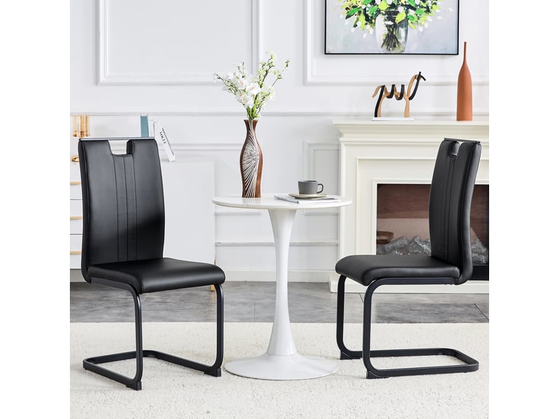  Chaises cintrées noires 2 pièces en pu, s'intégrant parfaitement dans un intérieur industriel et moderne  - Conforama B