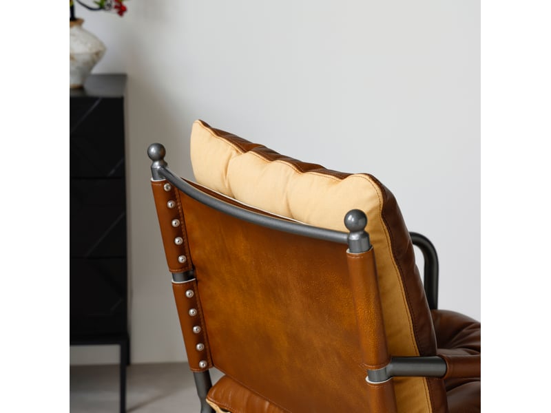Fauteuil d'appoint avec accoudoirs, assise et dossier confortables, cadre en métal, en cuir véritable marron - Conforama E