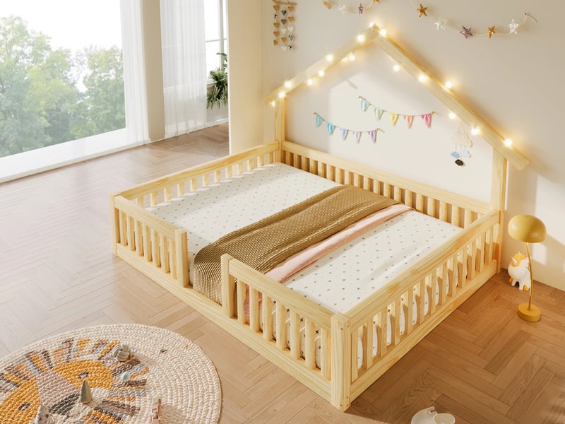  Lit bas 140x200 cm en bois avec protection antichute, lit cabane avec guirlande lumineuse led, lit au sol avec grille de sécurité, naturel  - Conforama B