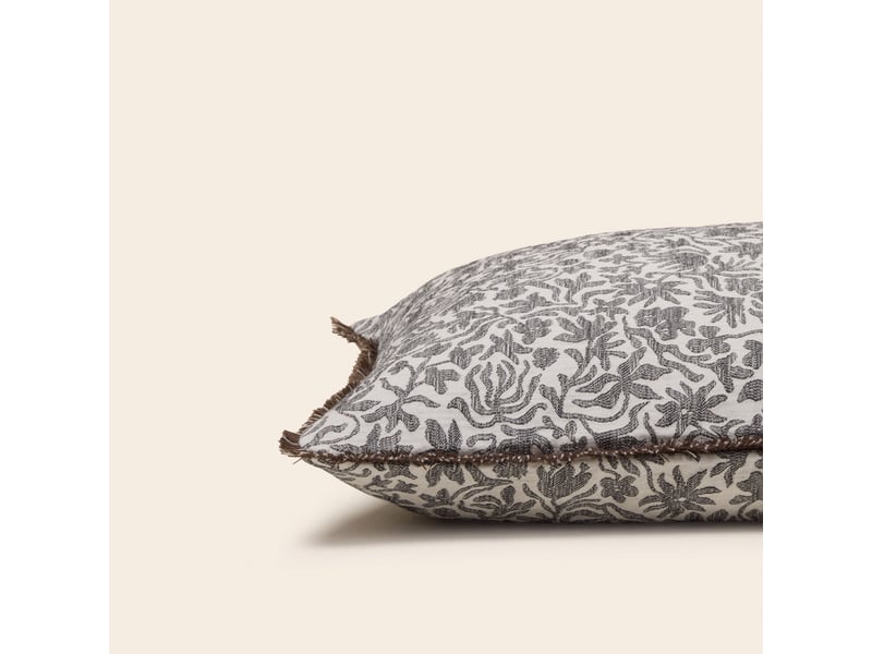  Housse de coussin en jacquard floral et franges  edoline 25409 - Conforama C