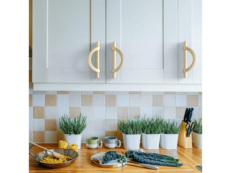  Poignées dorées pour cabinets de cuisine de 96 mm en alliage de zinc avec vis pour bureaux, tiroirs et armoires.  - Conforama C