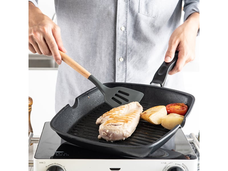  Ensemble de 11 ustensiles de cuisine en silicone avec boîte de rangement, résistants à la chaleur  - Conforama C