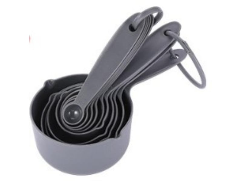 Cet ensemble d'ustensiles de mesure comprend 10 tasses et cuillères à mesurer universelles pour la cuisine et la pâtisserie, de couleur grise  - Conforama A