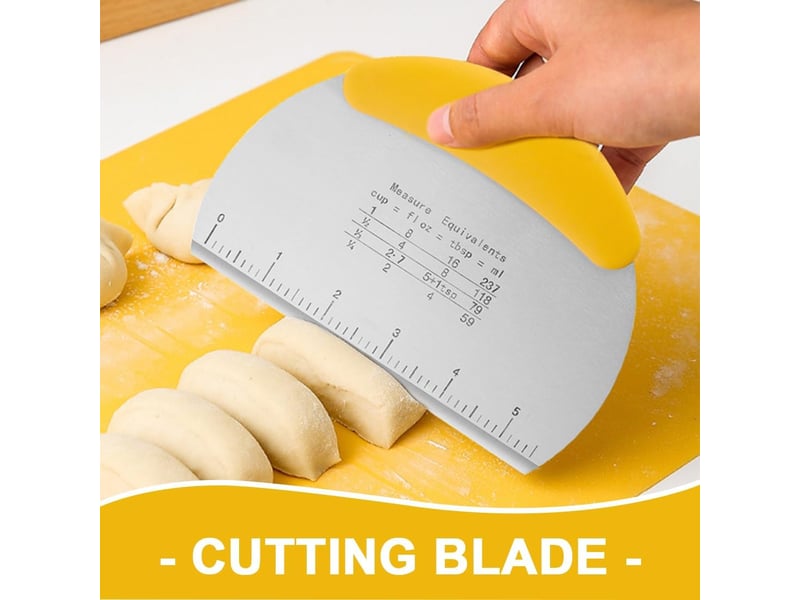 Ensemble de 2 pièces de coupe-pâtisserie en acier inoxydable avec spatule graduée, spatule à pâte, racloir, convient pour les gâteaux, les pizzas, out QA003889 - Conforama C