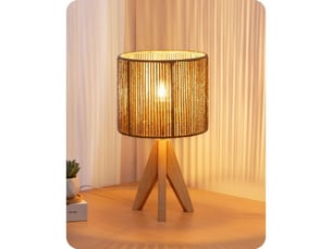 Lampe de table vintage t21001 en bois avec abat-jour en corde tressée