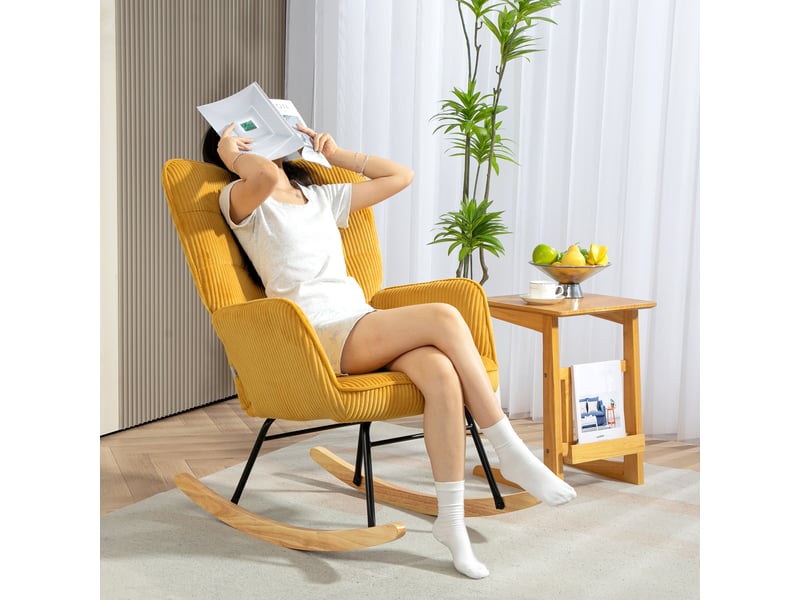  Fauteuil à bascule vintage, patins incurvés, rembourrage épais, bois de hêtre et acier, jaune  - Conforama C