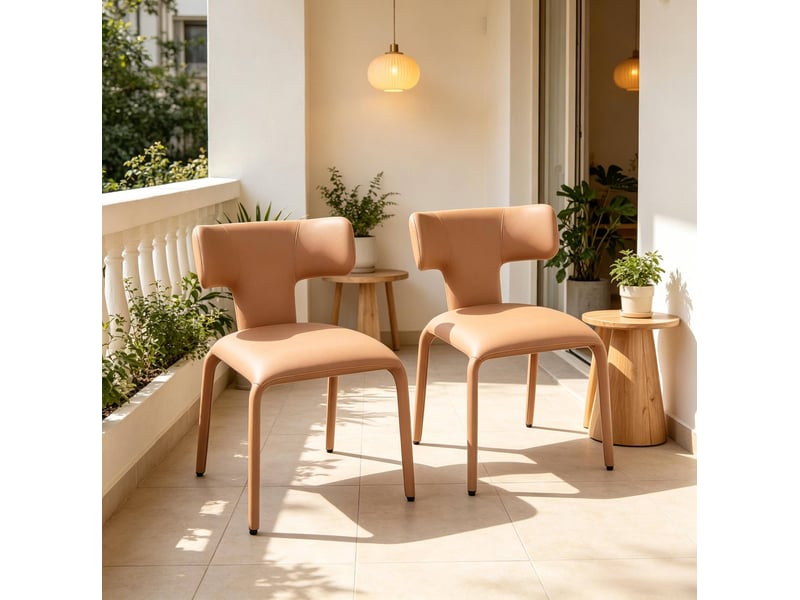  Lot de 2 chaises de salle à manger à dossier courbé en similicuir marron clair  - Conforama B