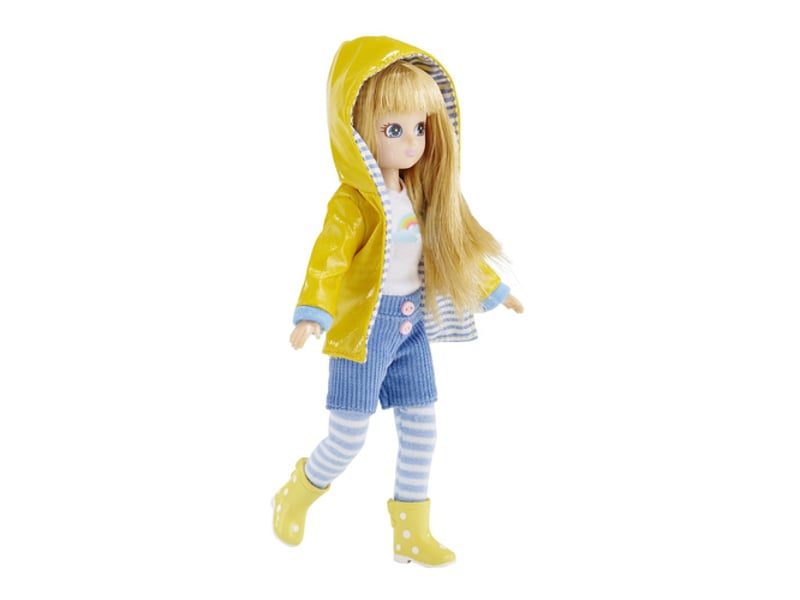  Poupee lottie muddy puddles  and  superhero clothes LT055 - Conforama C