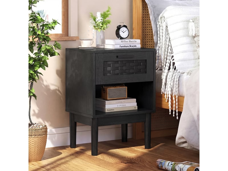  Lot de 2 tables de chevet noires à tissage décoratif, 1 tiroir + espace ouvert, pieds en bois, table d’appoint pour chambre et salon  - Conforama B