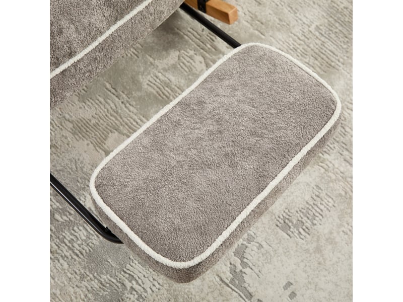  Fauteuil à bascule inclinable avec repose-pieds coulissant, poche latérale et coussin en fausse fourrure gris clair  - Conforama C