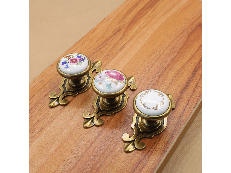  Lot de 10 poignées de porte en céramique européennes, jeu de poignées de meubles de style rétro, adaptées à la décoration de la maison  - Conforama D
