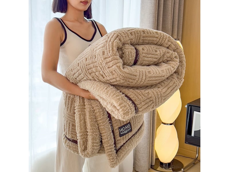  Plaid taupe doux à motifs 150 x 200 cm fluffy PD002-TAU-150 - Conforama A