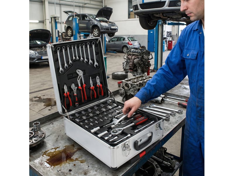 Boîte à outils roulante 899 pièces avec 4 plateaux, rangement sécurisé pour atelier, maison, garage et bricolage, argent - Conforama B