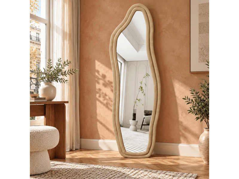  Miroir sur pied irrégulier 140 x 45 cm, miroir sur pied à cadre en alliage d’aluminium, idéal pour chambre, dressing, salon – design moderne, jaune  - Conforama D