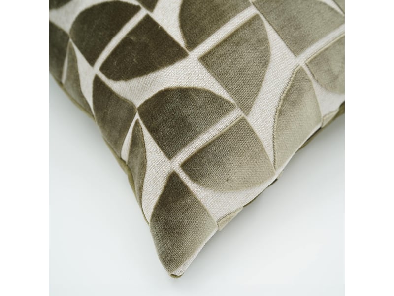  Coussin décoratif carré en velours dévoré à motif géométrique 40x40 cm  - Conforama D