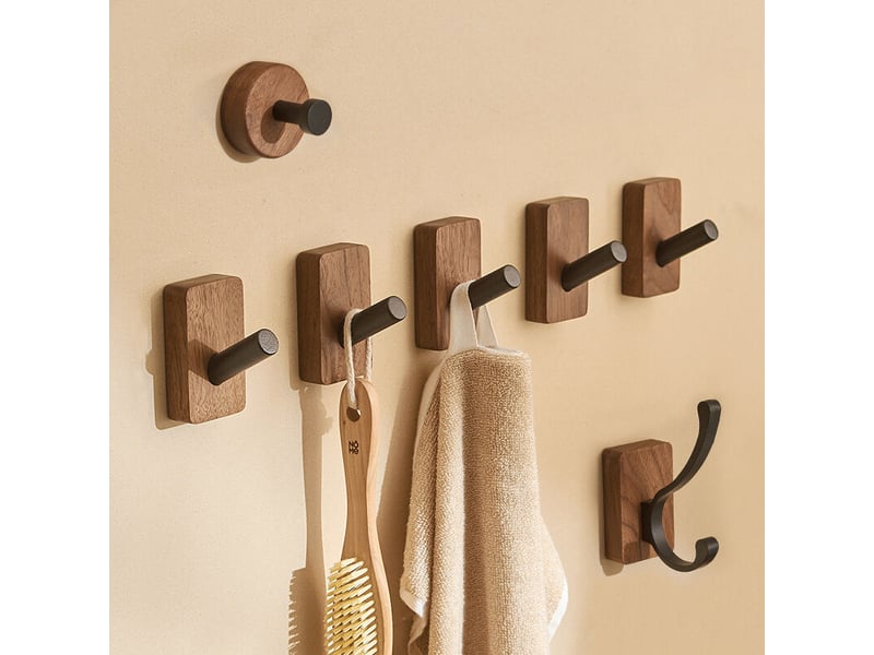  3 porte-manteaux bois, crochets muraux pour chapeaux, clés, serviettes. Déco salon, salle de bain, chambre, cuisine. Naturel, robuste et fonctionnel.  - Conforama E