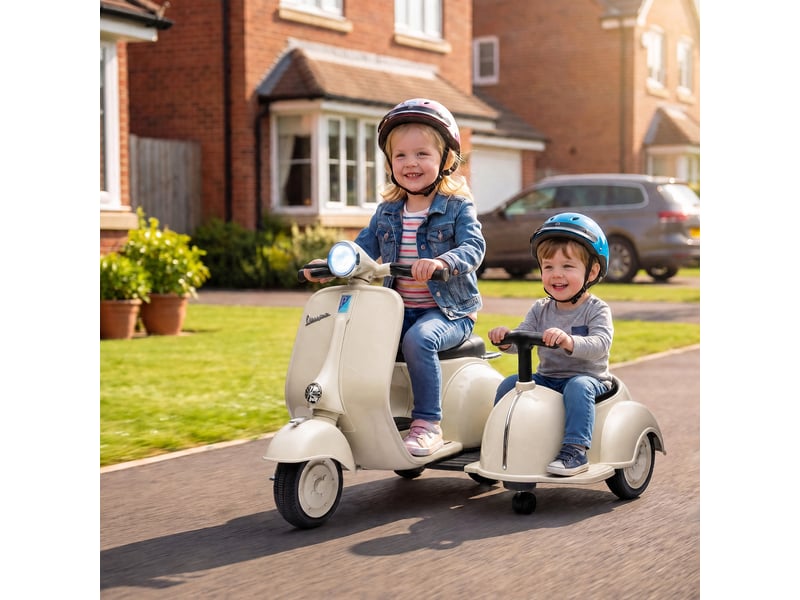  Moto électrique pour enfants, vespa 6v homologuée, 2 places, couleur crème  - Conforama E