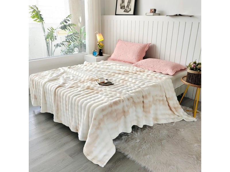  Plaid à poils doux beige 150 x 200 cm paula PD008-BEI-150 - Conforama A