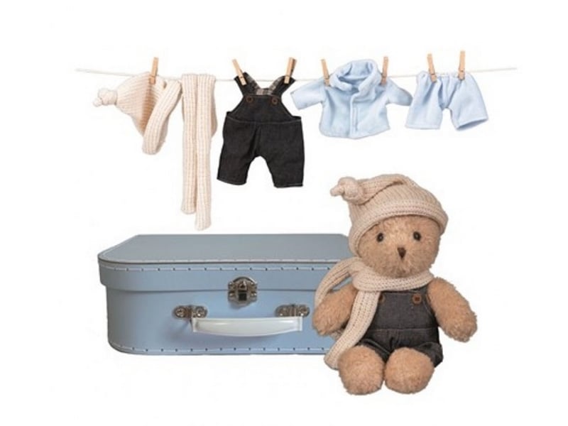  Morris et ses habits dans une valise 700104 - Conforama A