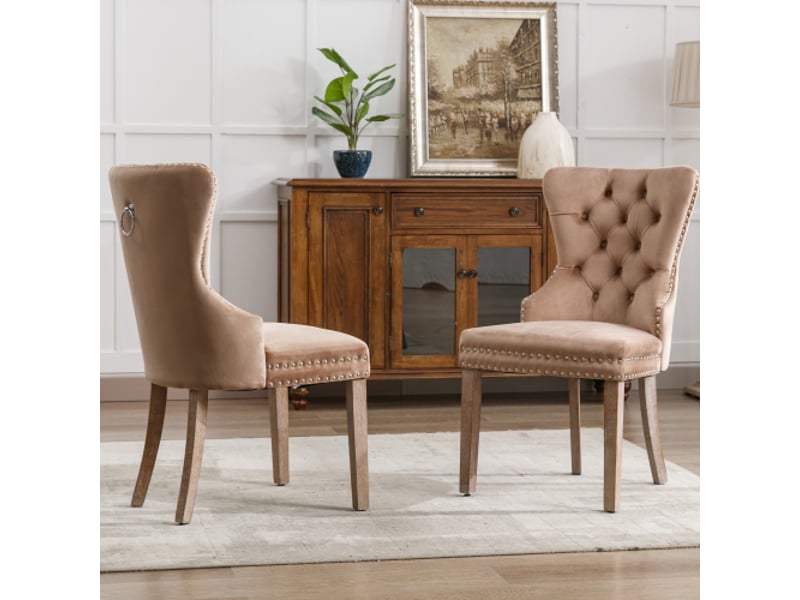 Lot de 2 chaises de salle à manger velours brun, pieds bois massif, clous décoratifs, poignée au dossier, style chic moderne  - Conforama W