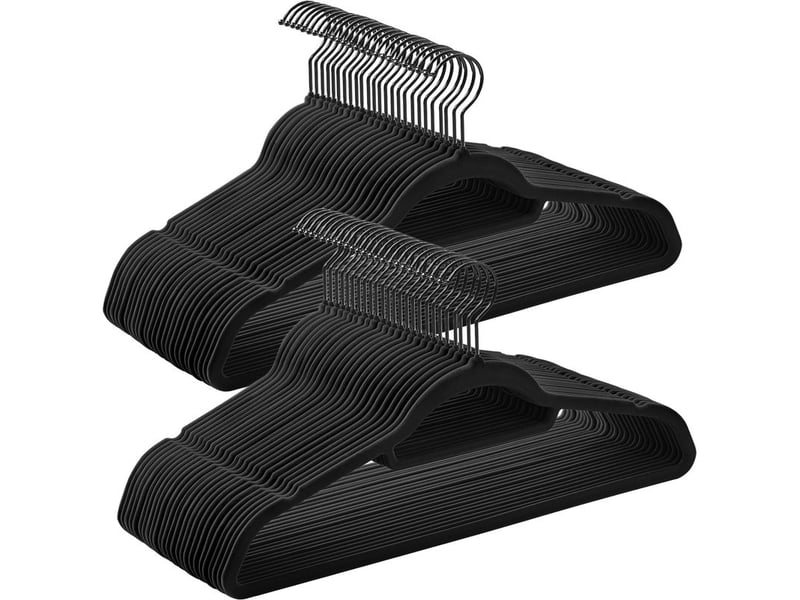 Songmics – cintres en velours antiglisse – lot de 50 – crochets pivotants 360° – épaisseur 0,6 cm – longueur 43,5 cm – pour manteaux, robes, pantalons, noir d'encre - Conforama A