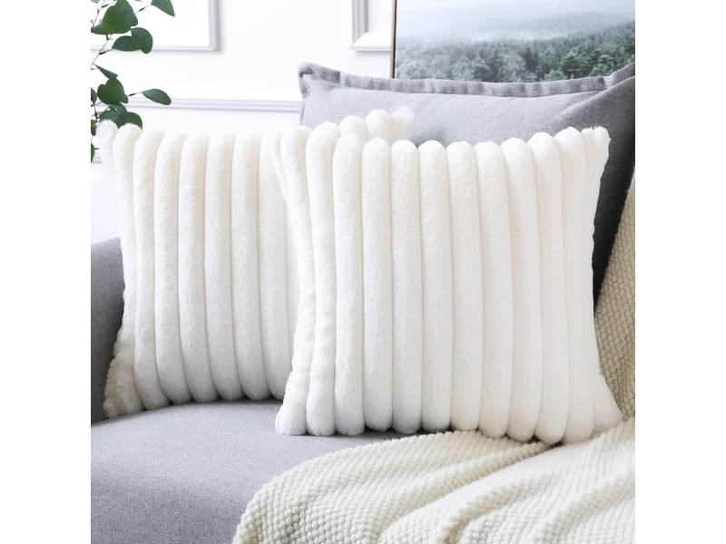 Lot de 2 housses de coussin 50 x 50 cm velours blanc chicfurn - Conforama D