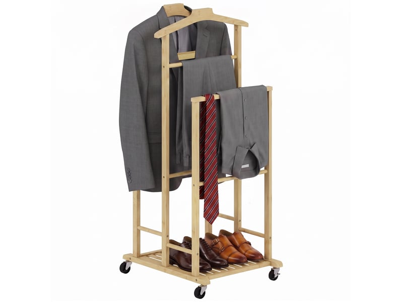  Valet de chambre en bambou naturel avec roulettes, tringles à vêtements, porte-pantalons, plateau et étagère inférieure.  - Conforama A
