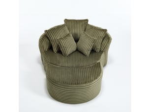 Fauteuil avec pouf rond et cinq coussins, dossier et accoudoirs de soutien en velours côtelé vert émeraude