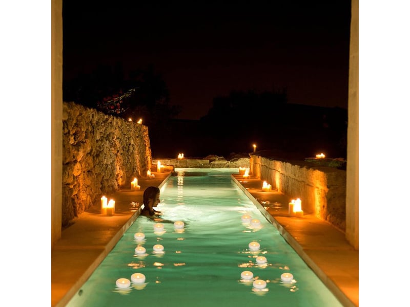 24 bougies led flottantes étanches sans flamme, lumière blanc chaud vacillante, bougies chauffe-plat pour piscine, mariage et spa - Conforama E