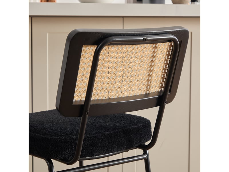  Lot de 2 chaises de bar tabouret de bar noir avec assise en tissu chenille et dossier aspect rotin pour cuisine 96.5cm  - Conforama D
