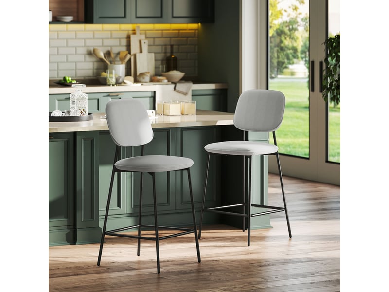  Lot de 2 tabourets de bar avec dossier rembourré en velours et structure en acier, 45 x 49 x 102 cm, gris clair  - Conforama C